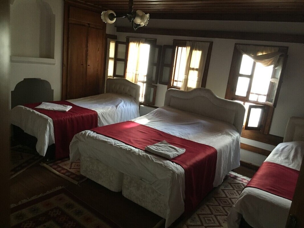 Family Double or Twin Room photo 1