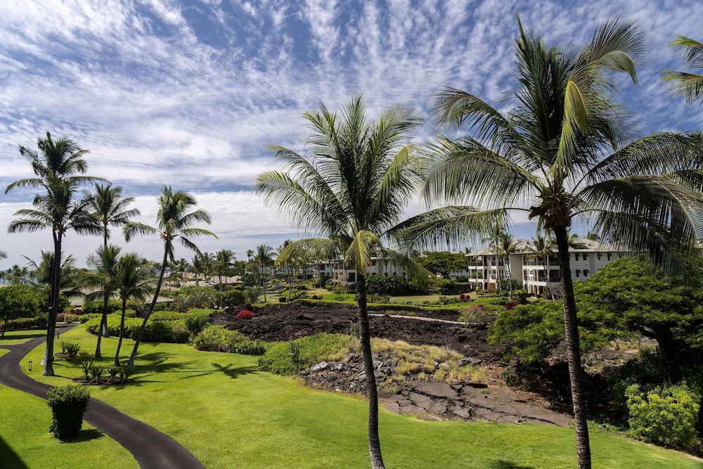 Room, 1 King Bed, Bathtub Grab Bars, Balcony (mobility/hearing Accessible, Balcony)