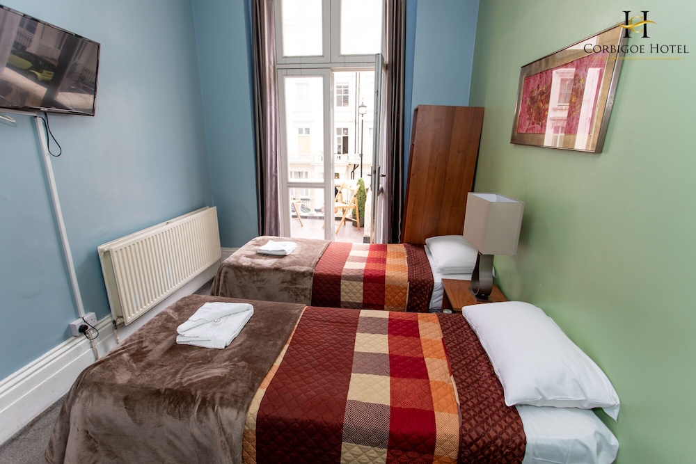 Standard Twin Room photo 1