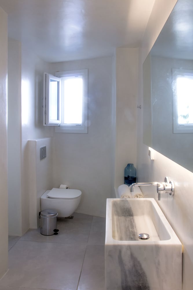 Suite, Pool View (Caldera View) - Photo 17