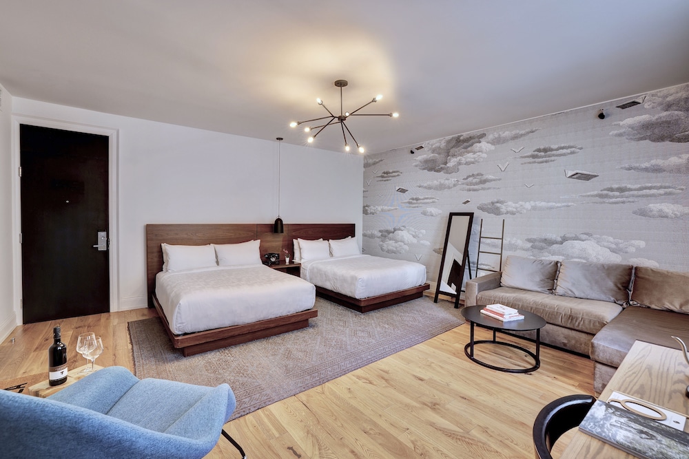 Deluxe Suite, 2 Queen Beds - Photo 1