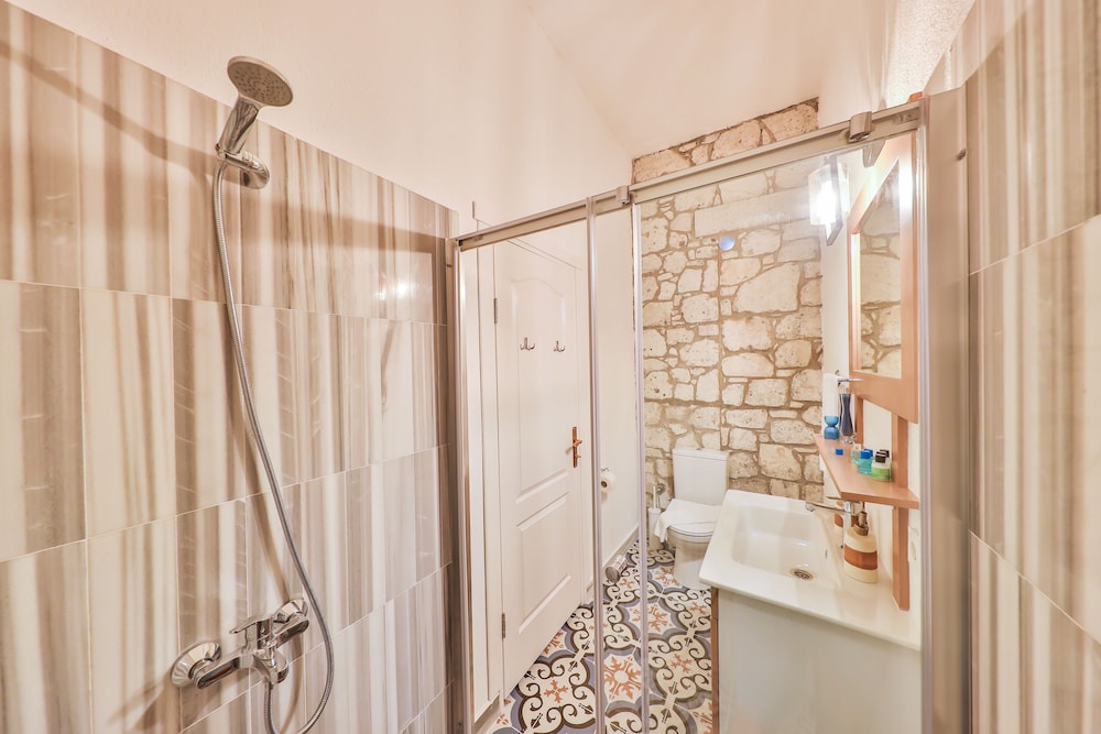 Basic Double Room, 1 Double Bed, Patio photo 2