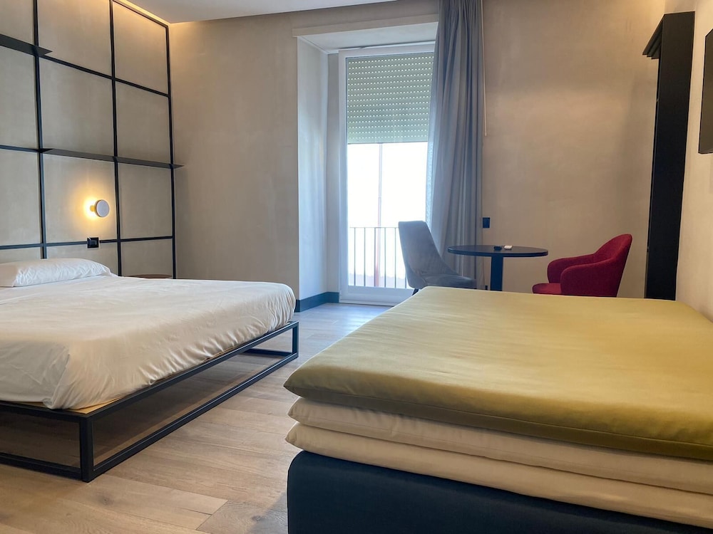 Deluxe Quadruple Room photo 2