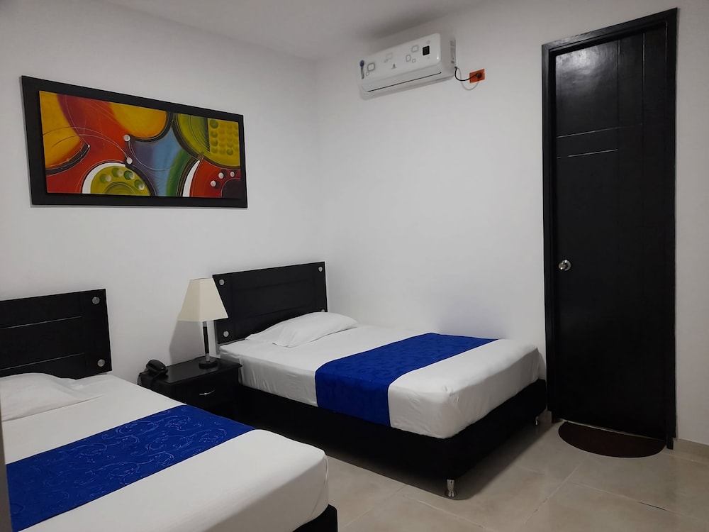 Basic Twin Room, 1 Bedroom photo 3
