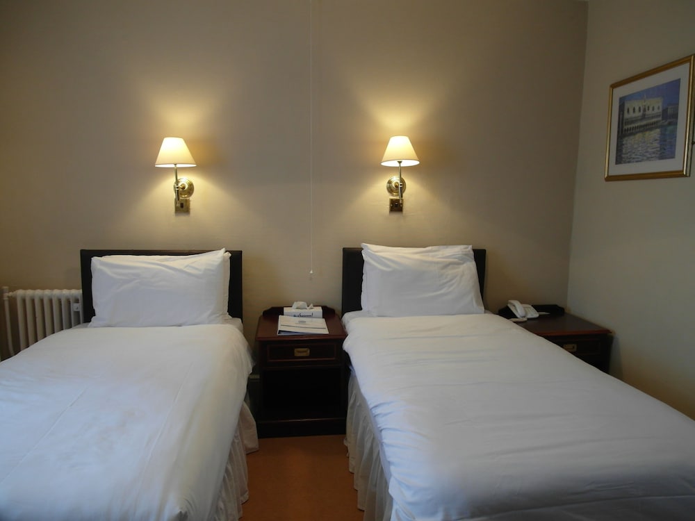 Standard Room, 2 Twin Beds, Non Smoking photo 3