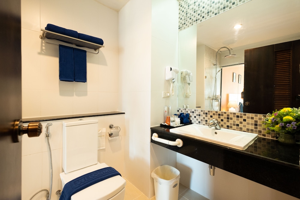 Superior Double or Twin Room - Photo 8