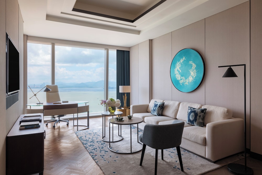 Suite, Sea View photo 1