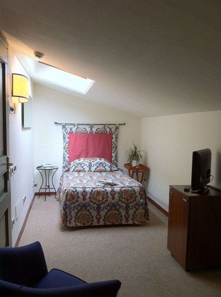 Single Room photo 3