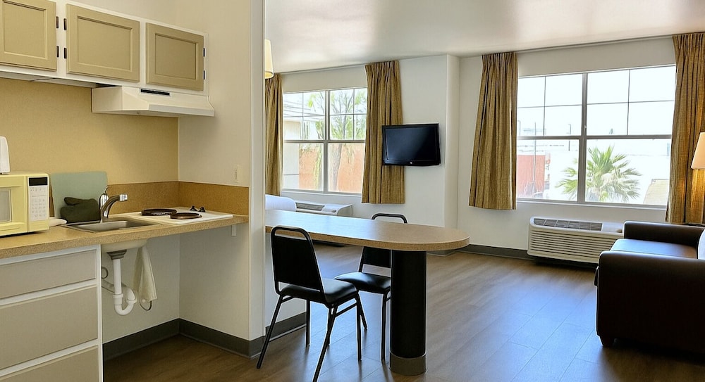 Suite, 1 Double Bed, Non Smoking - Photo 1