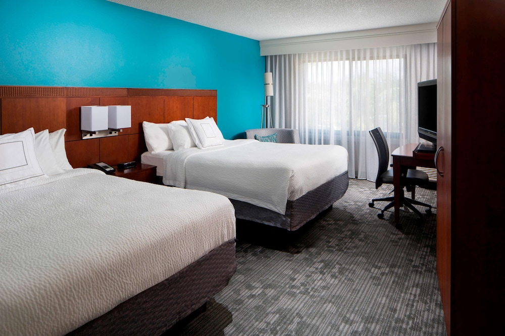 Room, 2 Double Beds, Accessible (Mobility Tub)