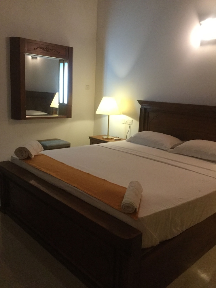Deluxe Double Or Twin Room photo 1
