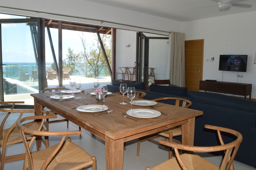 Panoramic Penthouse, 3 Bedrooms, Ocean View photo 2