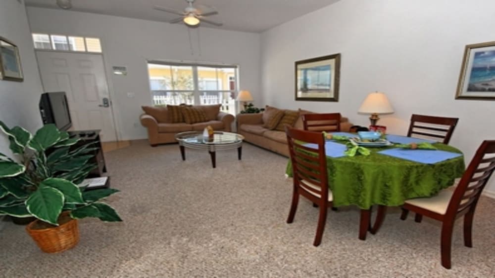 Family Townhome, Garden Area