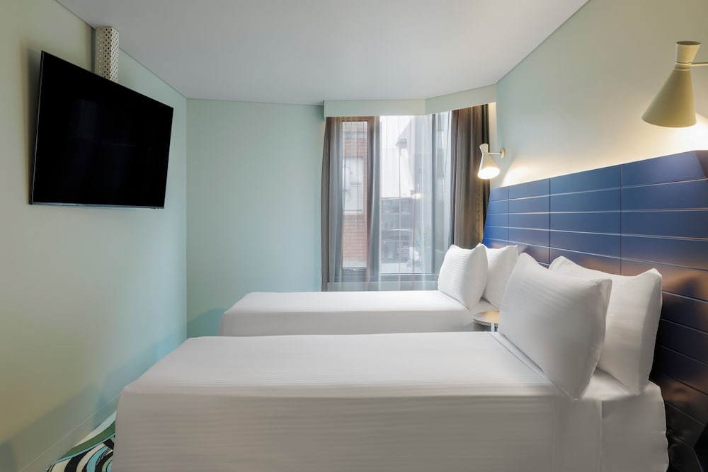ADGE Twin Room photo 2