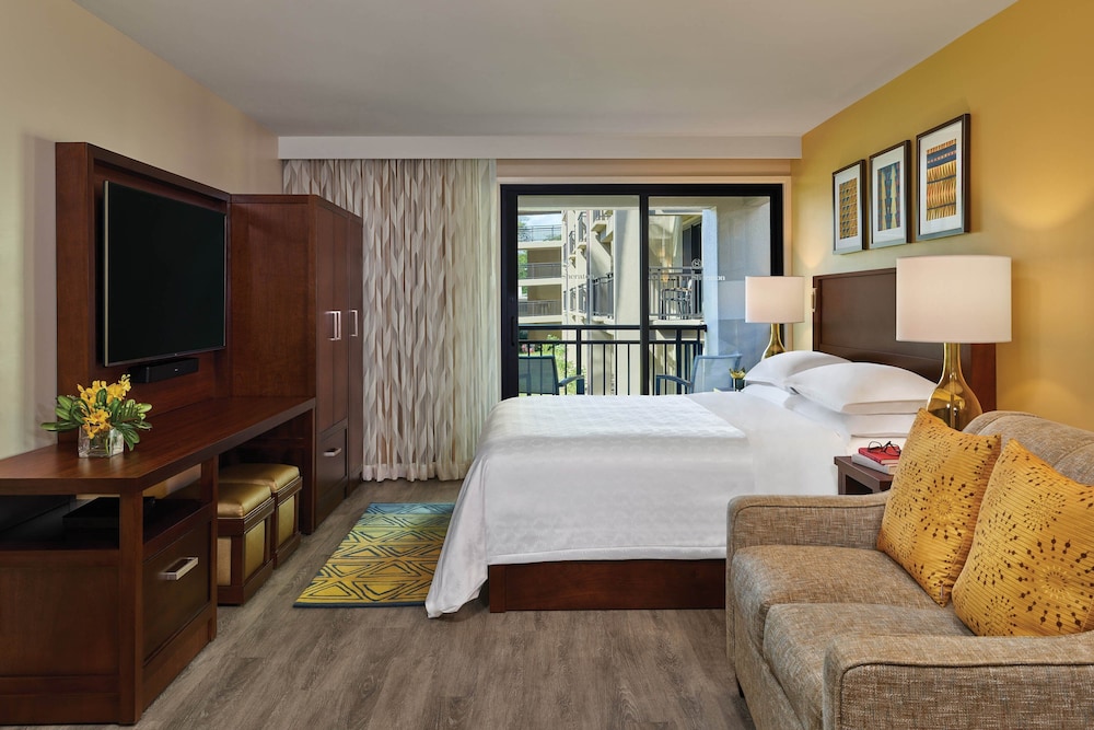 Studio, 1 King Bed, Kitchenette, Garden View (Balcony)
