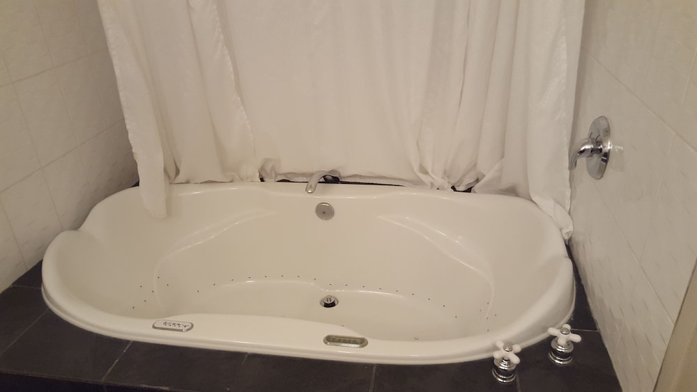 Jacuzzi Room photo 2