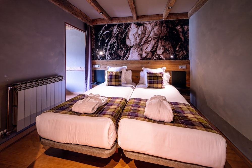 Single Room (Mountain Suite) photo 1