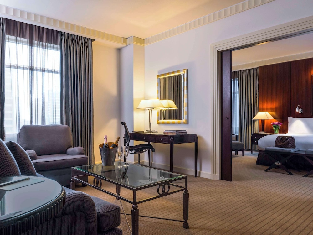 Signature Skyscraper View, High Floor, 1 Bedroom, King Suite