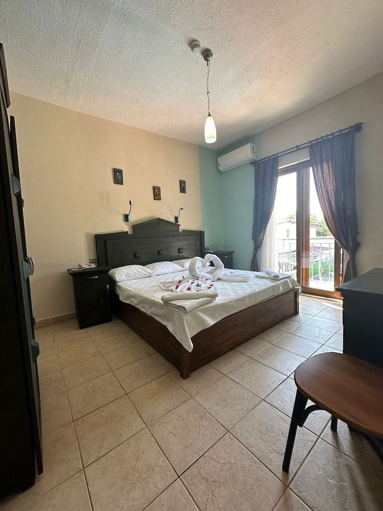 Suite Room - Photo 3