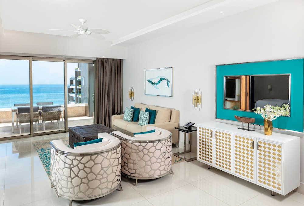 Two Bedroom Suite with Two King Beds (Non Smoking)