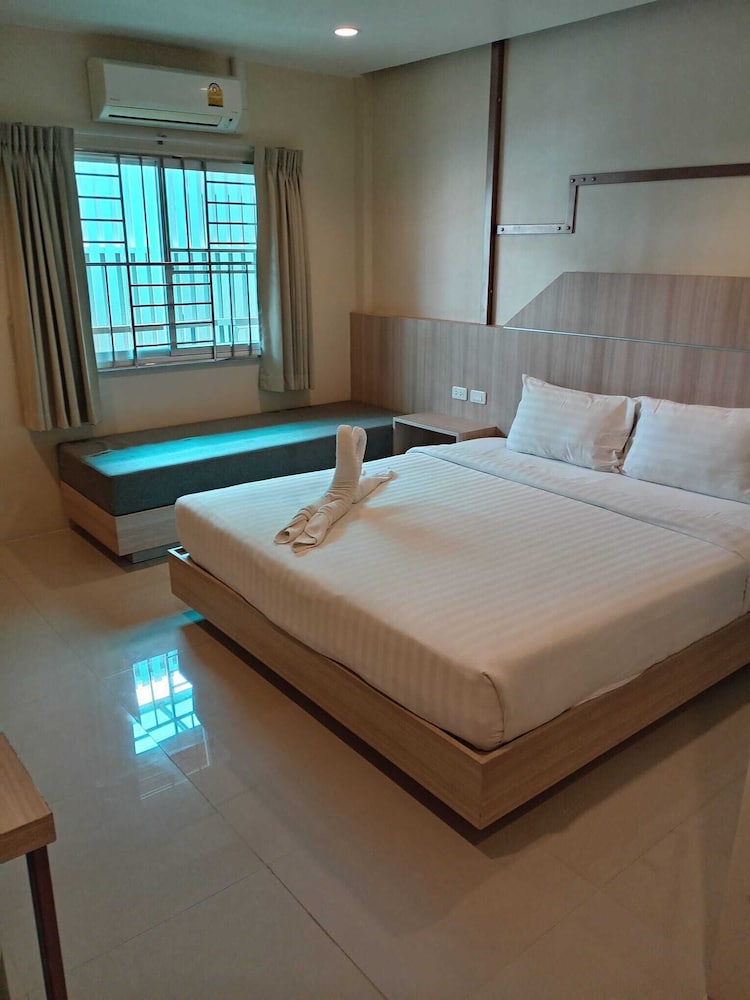Deluxe Double Room - Photo 7