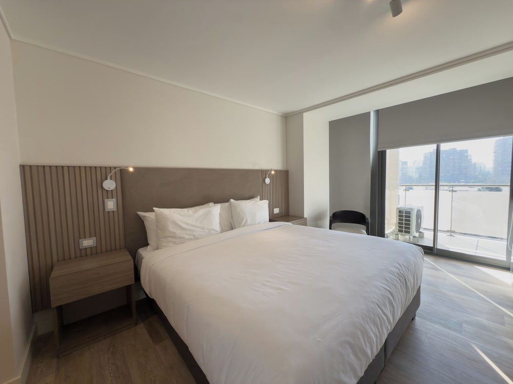 Superior Apartment, 2 Bedrooms, Balcony, Mountain View (2 King beds)