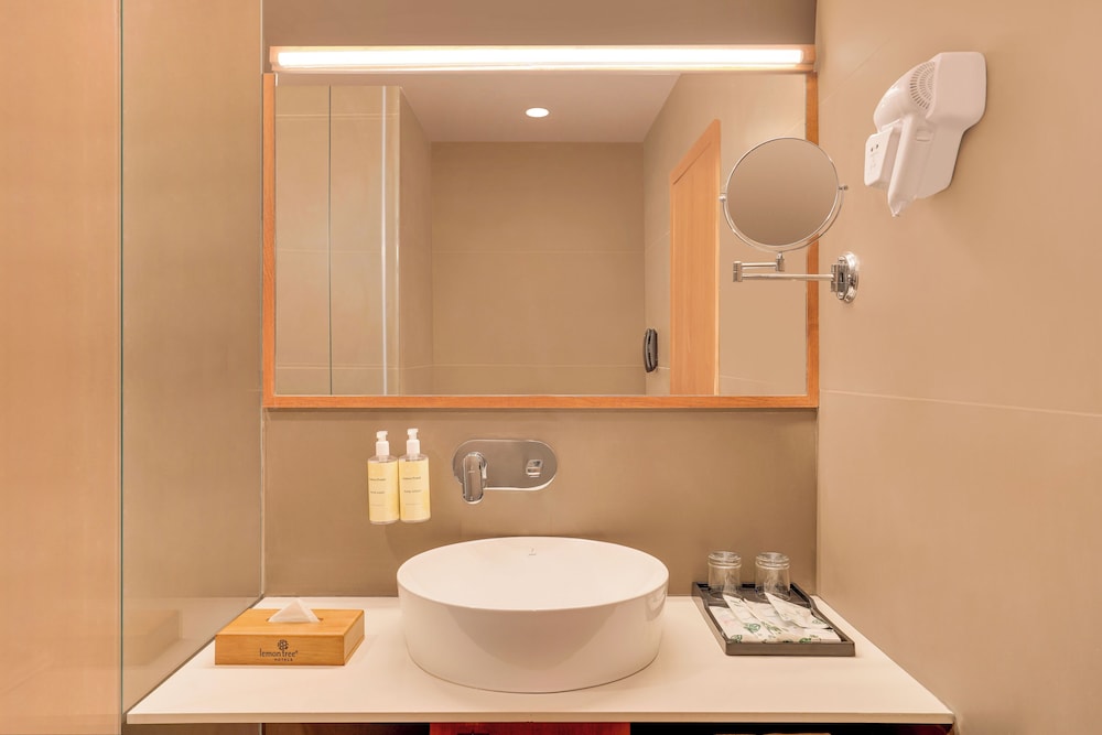 Superior Twin Room photo 3