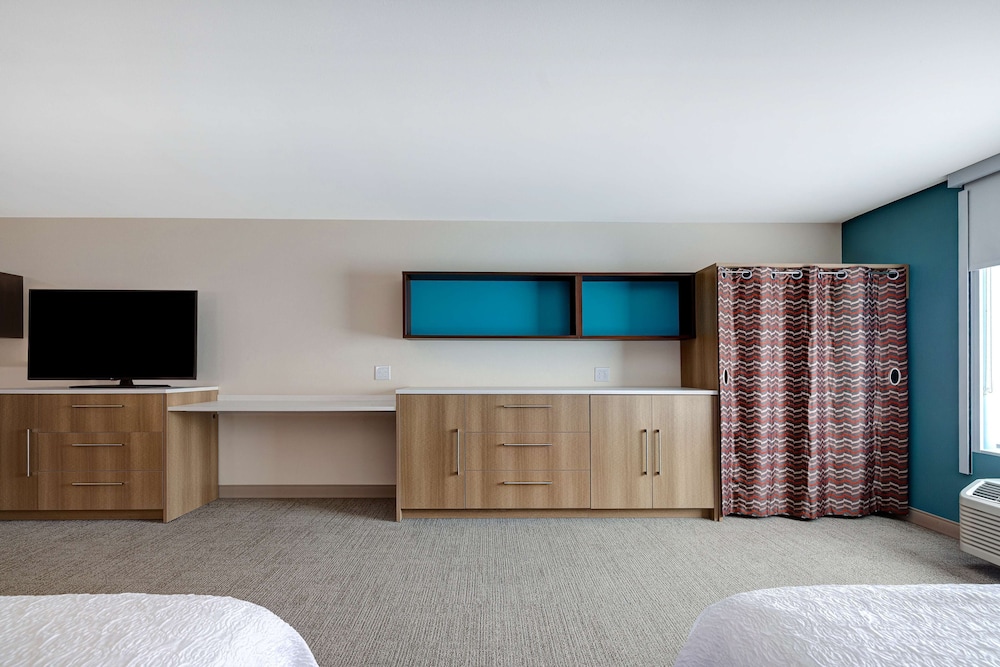 Studio, 2 Queen Beds, Accessible (Roll-In Shower) - Photo 4