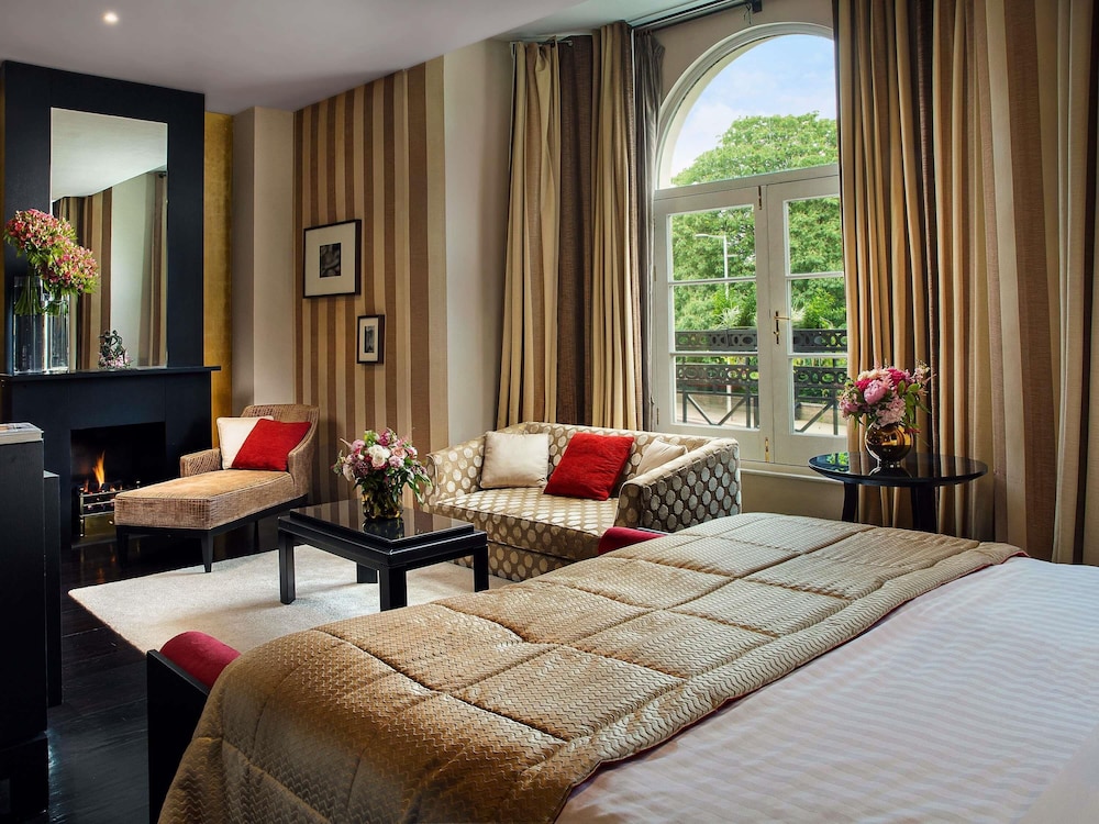Suite, 1 King Bed photo 1