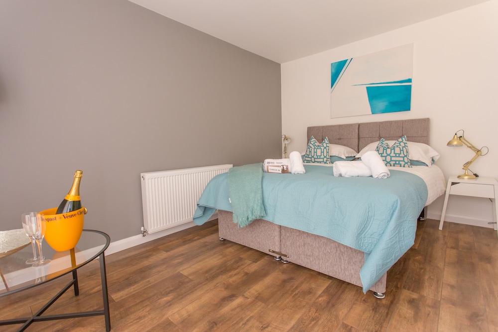 Suite (Morris) photo 3