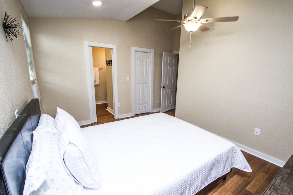 Apartment (3 Bedrooms)