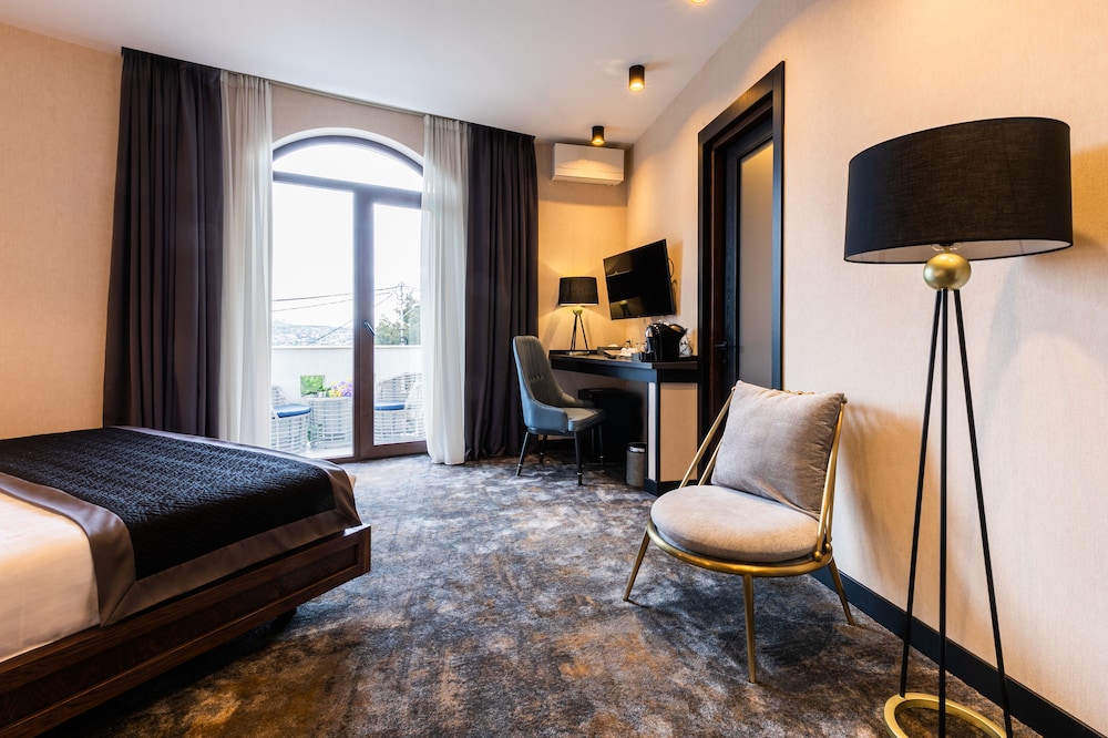 Standard Double Room - Photo 1