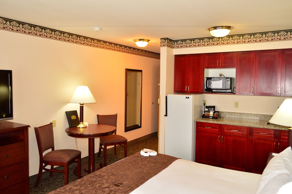 Deluxe Room, 1 King Bed photo 2