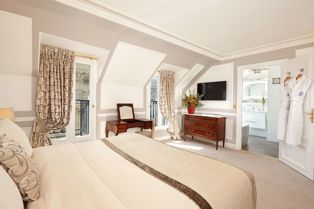 Parisian Suite photo 2