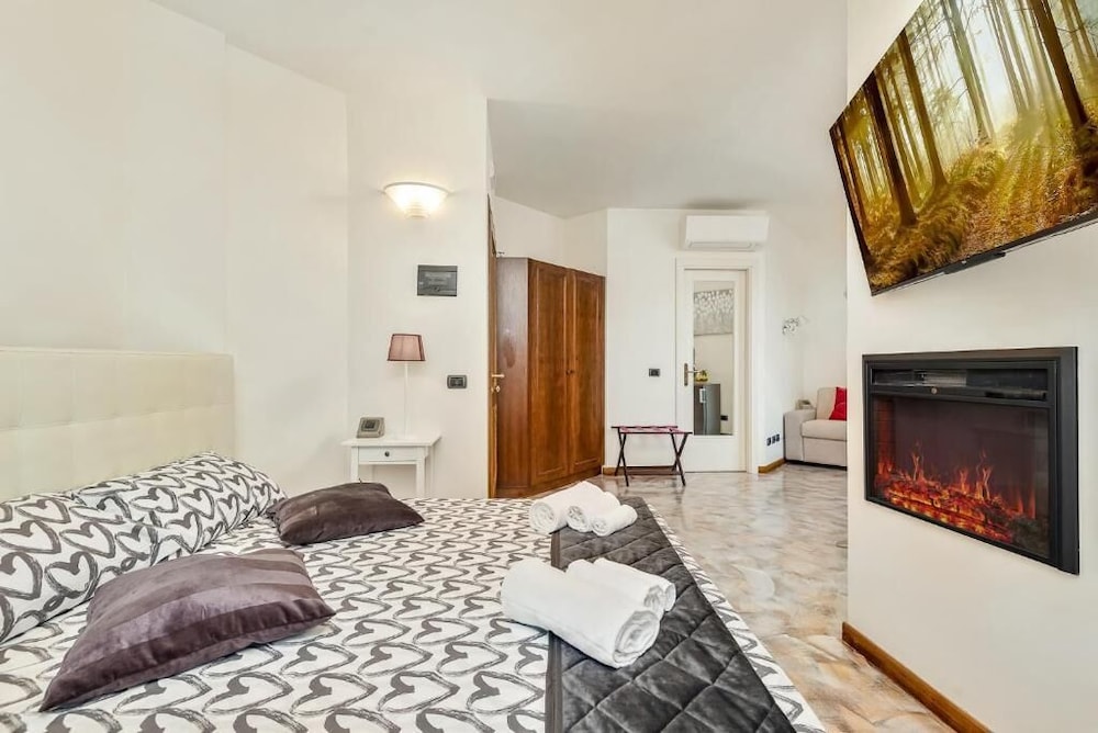 Superior Quadruple Room, Balcony, Tower photo 1