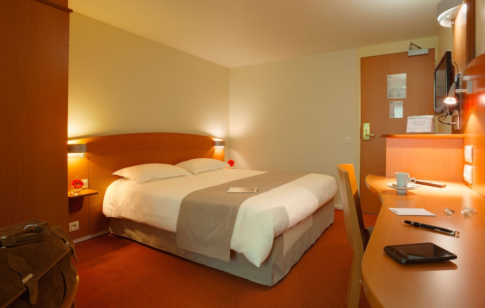 Standard Room, 3 Twin Beds - Photo 4