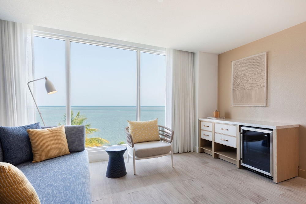 Junior Suite, Oceanfront