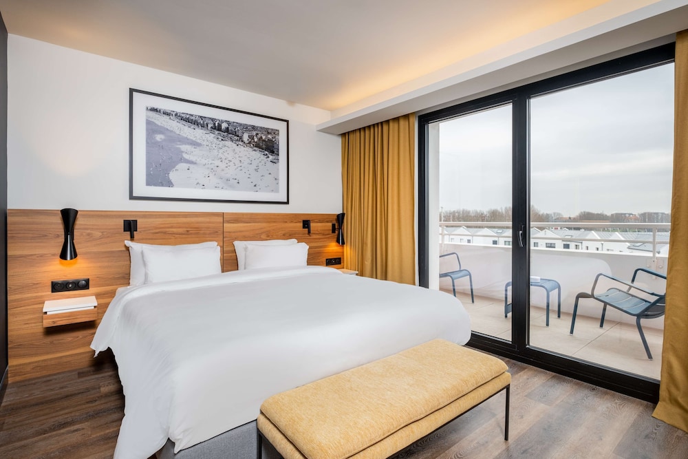 Superior Room, Balcony, City View - Photo 4