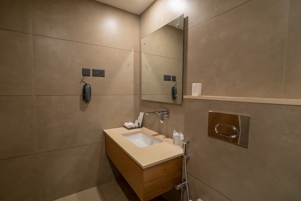 Royal Room - Photo 10