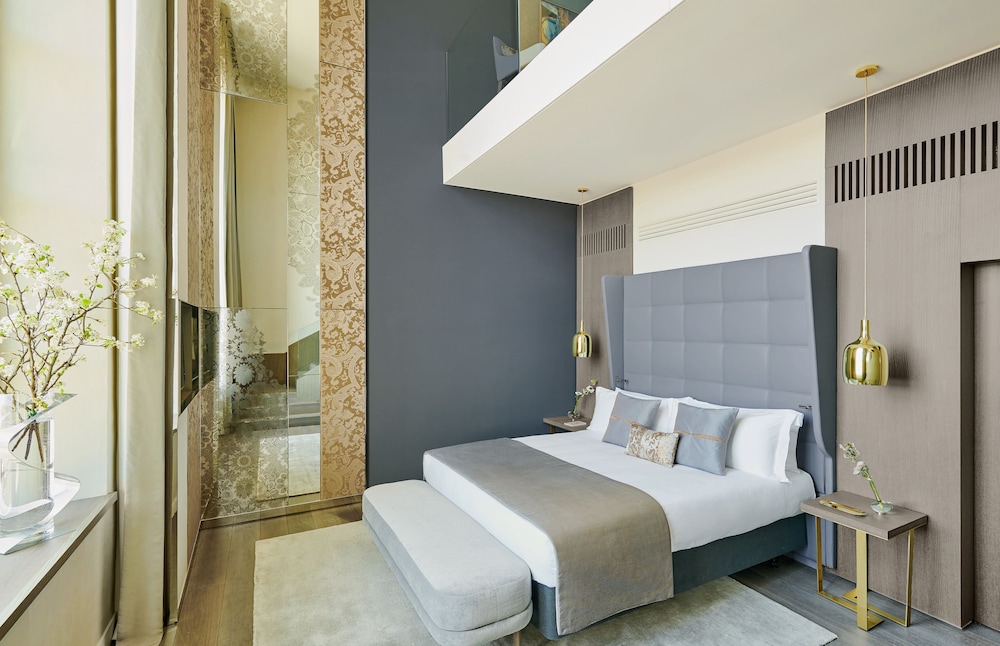 Duplex Junior Suite with stairs - Rhone view