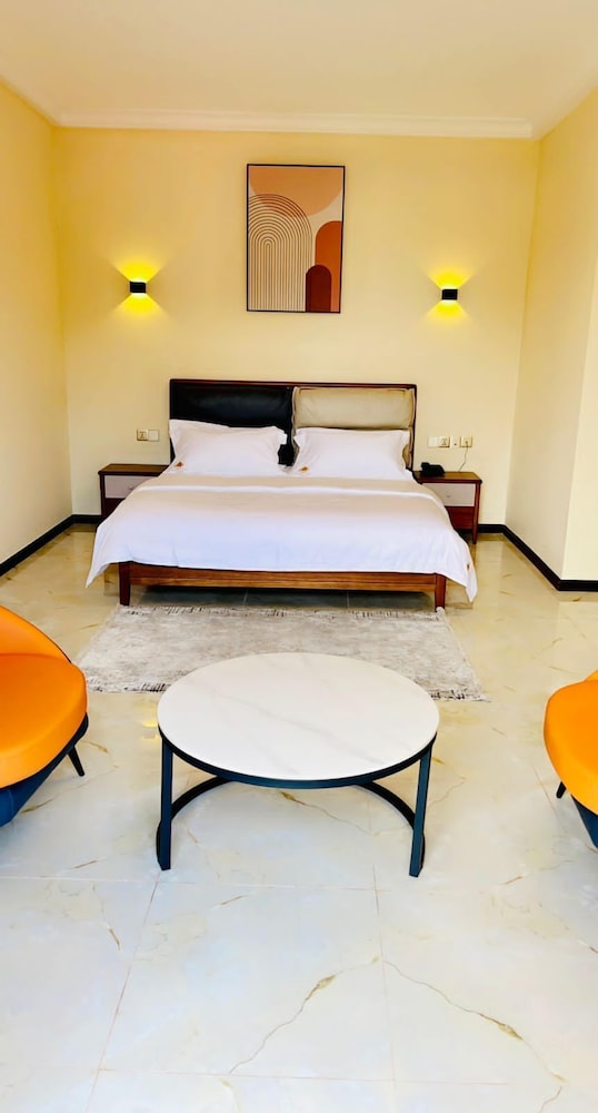 Junior Studio Suite