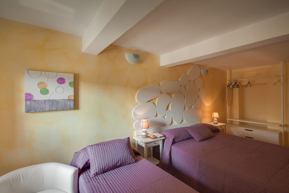 Quadruple Room photo 2