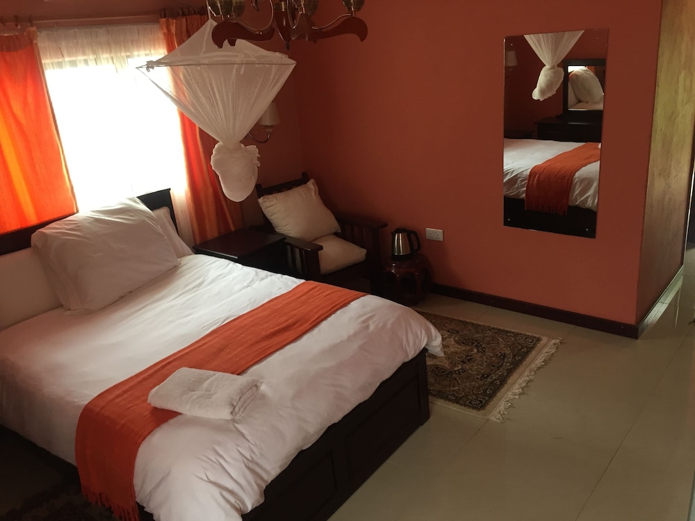 Family Room, 1 Bedroom photo 1