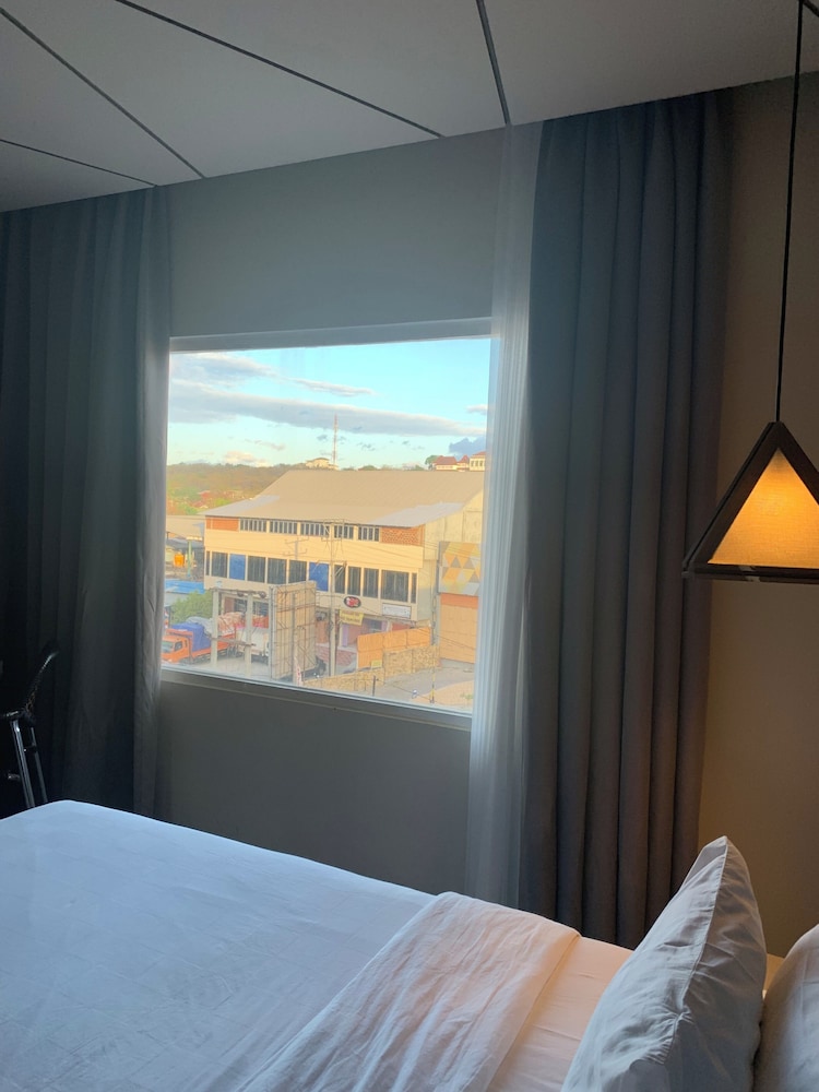 Deluxe Double Room, City View - Photo 2
