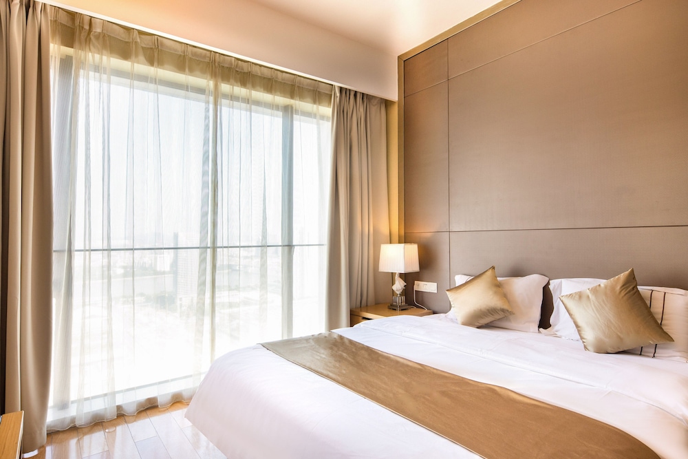 Business Suite photo 3