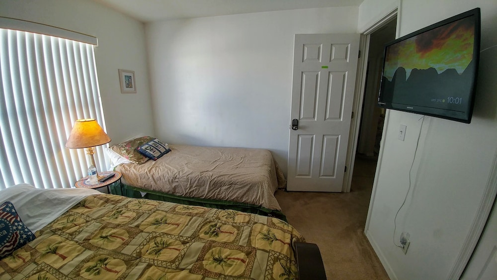 Deluxe Triple Room, 1 Bedroom, Shared Bathroom