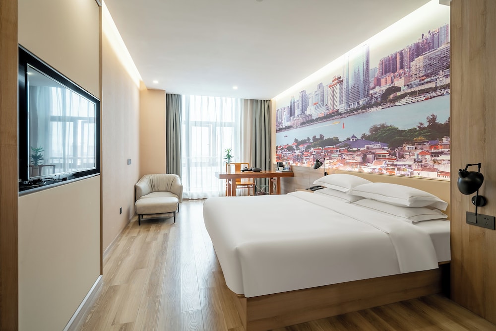 Comfort Single Room, City View
