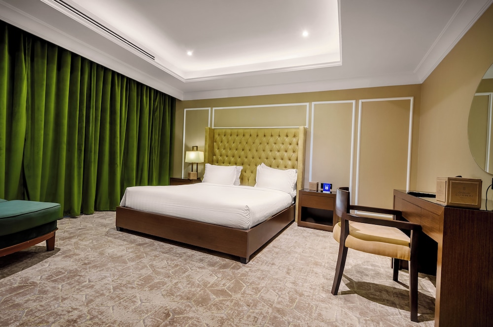 Economy Suite