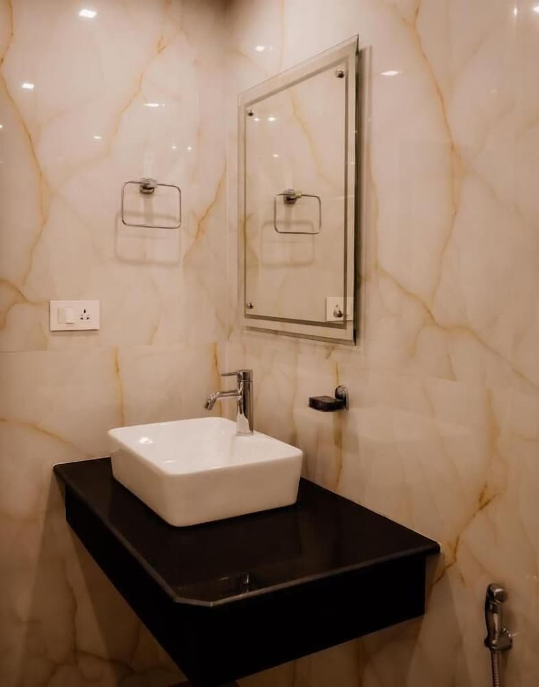 Standard Double Room - Photo 4