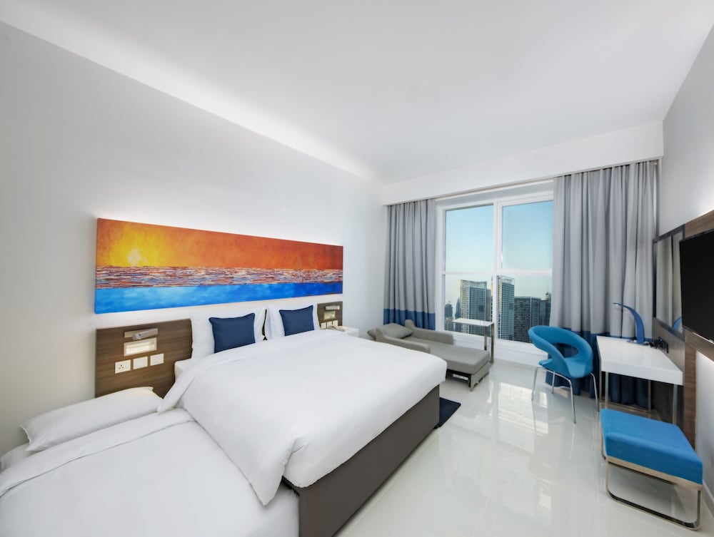 Double Room - includes 20% off Food & Beverage (excluding in-room dinning) photo 3